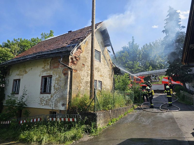 Dachstuhlbrand Fellach (Bild 1)